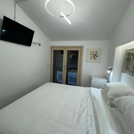Attico Mare With Parking Apartment